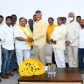 Chandrababu calls on cadre to bring lost glory to Telangana TDP