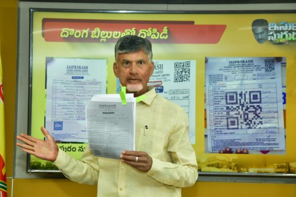 Jagan looting sand worth Rs 40,000 cr, alleges Chandrababu Naidu